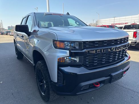 Used 2019 Chevrolet Silverado 1500 Custom Trail Boss w/ Custom Convenience Package image 4