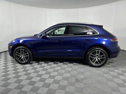 Used 2025 Porsche Macan image 2
