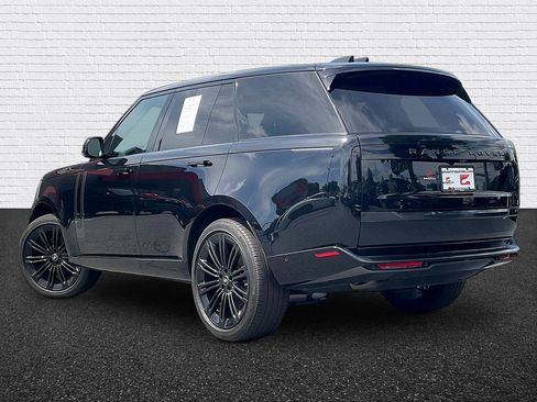 Used 2025 Land Rover Range Rover SE AWD/4WD image 5