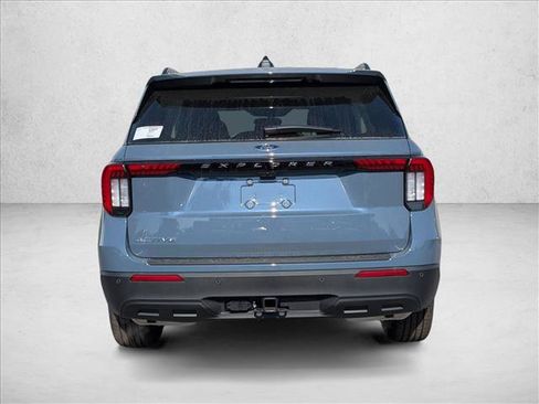 New 2026 Ford Explorer Active RWD image 8