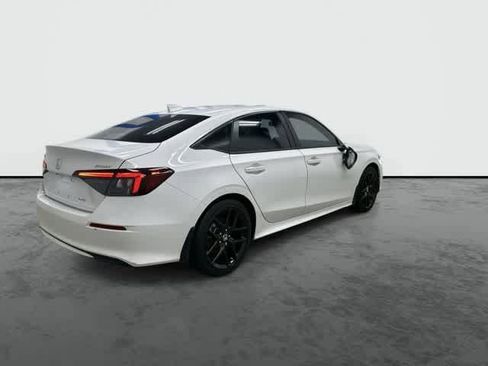 Used 2025 Honda Civic Sport image 4