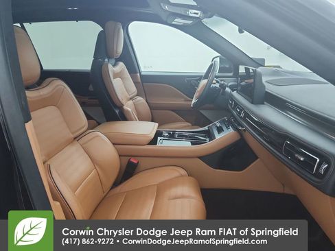 Used 2025 Lincoln Aviator Black Label w/ Jet Appearance Package AWD/4WD image 22