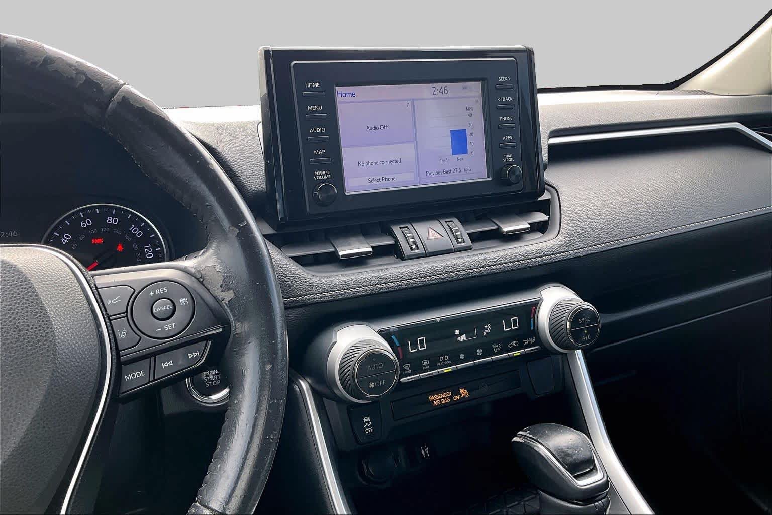 Used 2019 Toyota RAV4 XLE Premium FWD image 7