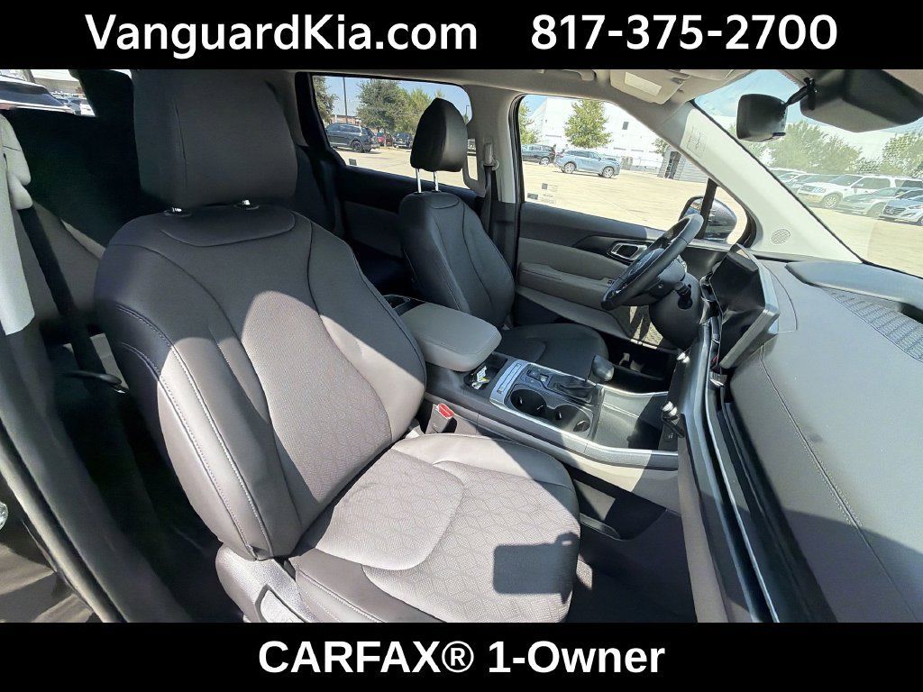 Certified 2026 Kia Carnival FWD image 29
