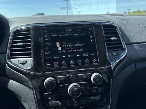 Used 2021 Jeep Grand Cherokee Laredo X image 10