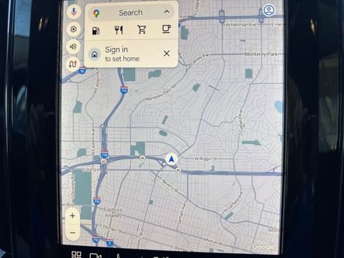 Used 2025 Volvo XC60 B5 Plus image 18