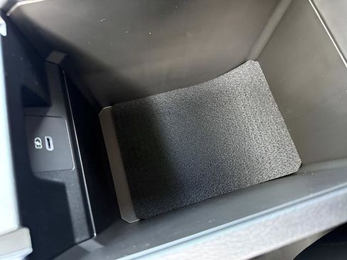 New 2026 Mitsubishi Outlander SEL image 23