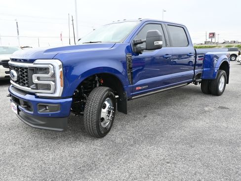 New 2026 Ford F350 Platinum image 9