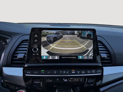 Certified 2026 Honda Odyssey Touring image 15