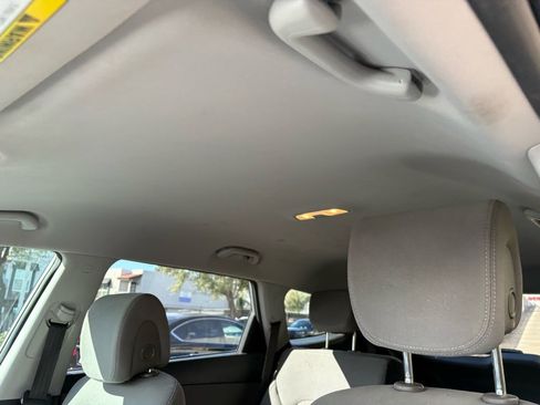 Used 2019 Hyundai Santa Fe XL SE image 9