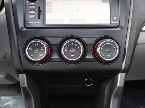 Used 2014 Subaru Forester 2.5i Premium AWD/4WD image 32