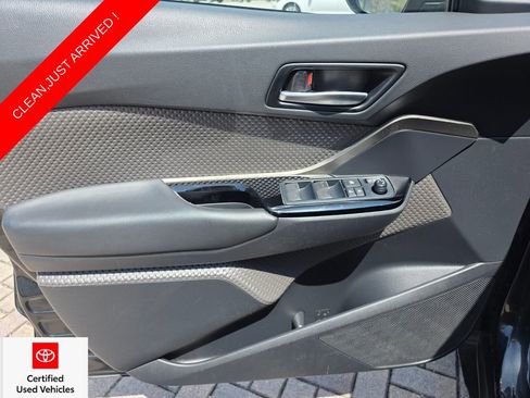 Used 2021 Toyota C-HR Limited FWD image 27