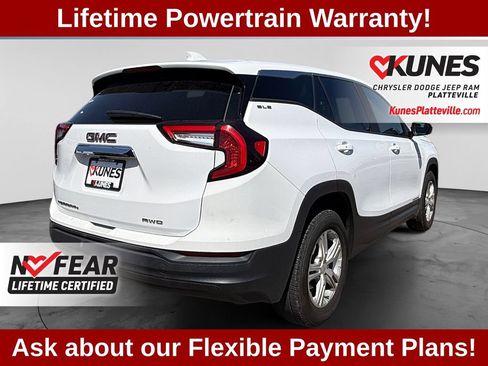 Used 2024 GMC Terrain SLE AWD/4WD image 9