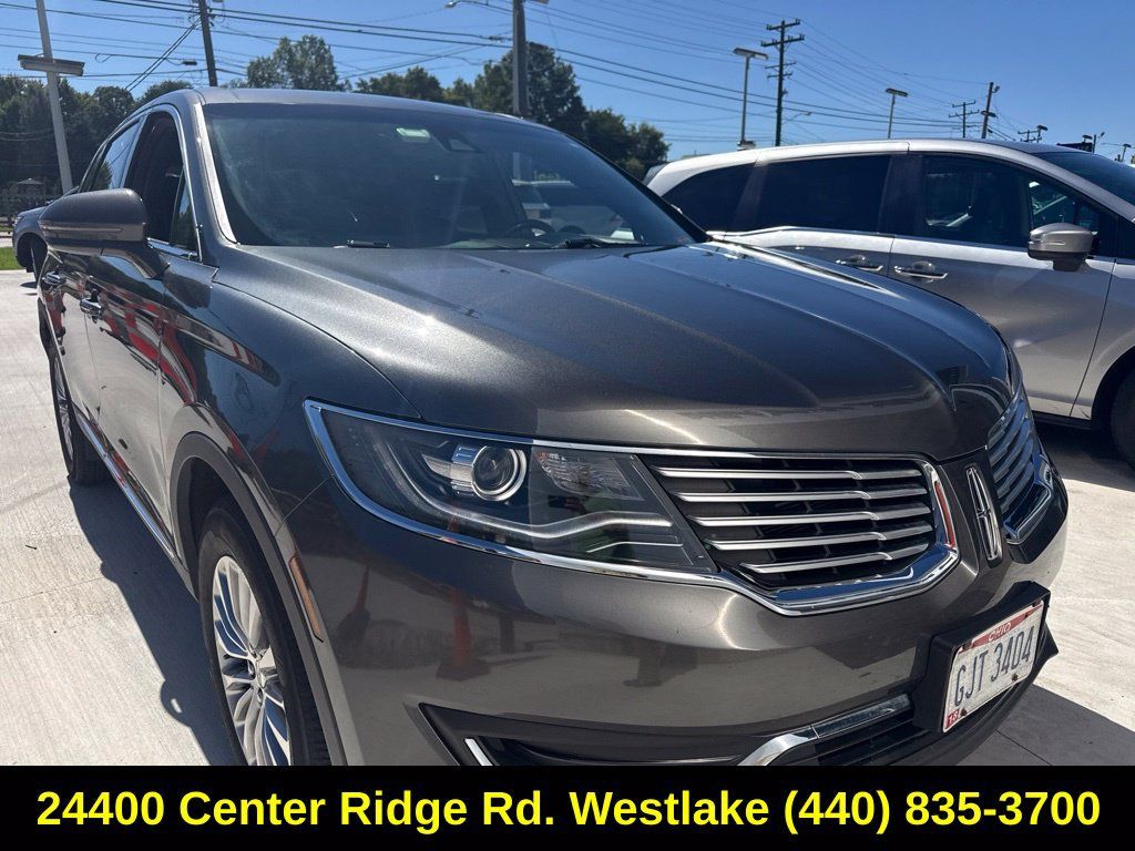 Used 2017 Lincoln MKX Select w/ Select Plus Package AWD/4WD image 5