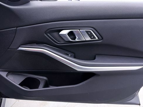 Used 2022 BMW 330i Sedan w/ Premium Package image 37