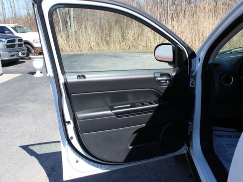 Used 2014 Jeep Compass Sport w/ Power Value Group image 14