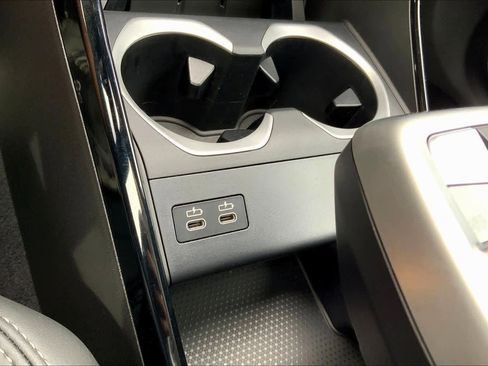 Used 2025 BMW X1 xDrive28i w/ Convenience Package image 35