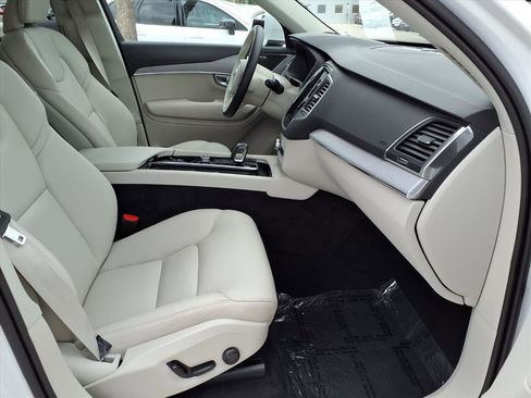 Certified 2024 Volvo XC90 B5 Core image 11