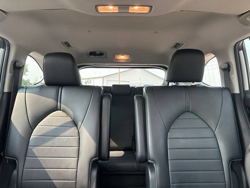 Used 2020 Toyota Highlander XLE AWD/4WD image 34