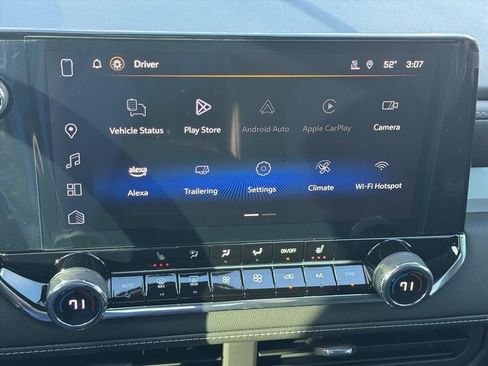 Used 2025 Chevrolet Colorado LT w/ LT Convenience Package image 23