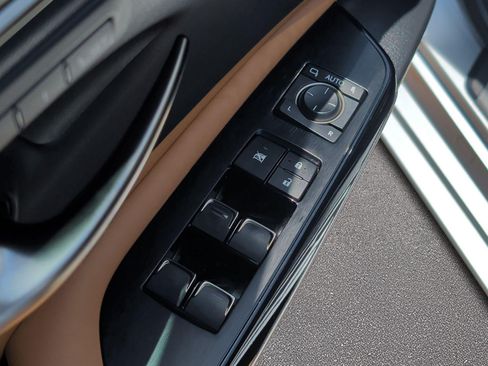 Used 2023 Lexus ES 350 w/ Premium Package FWD image 9