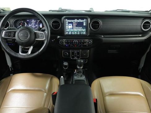 Used 2022 Jeep Wrangler Unlimited Sahara w/ Cold Weather Group image 11