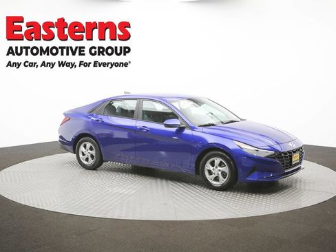 Used 2023 Hyundai Elantra SE w/ Preferred Accessory Package FWD image 47