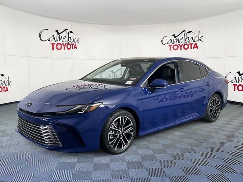 Used 2025 Toyota Camry XLE w/ Premium Plus Package FWD image 4