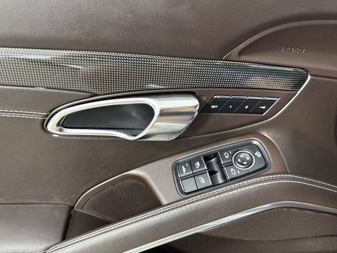 Certified 2017 Porsche 911 Carrera 4 AWD/4WD image 34