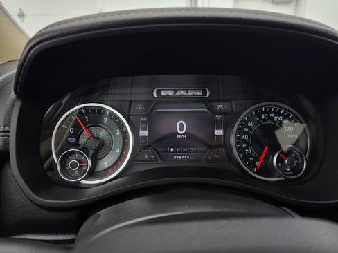 Used 2021 RAM 3500 Laramie image 10