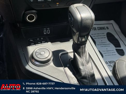 Used 2019 Ford Ranger XLT w/ Equipment Group 302A Luxury AWD/4WD image 12