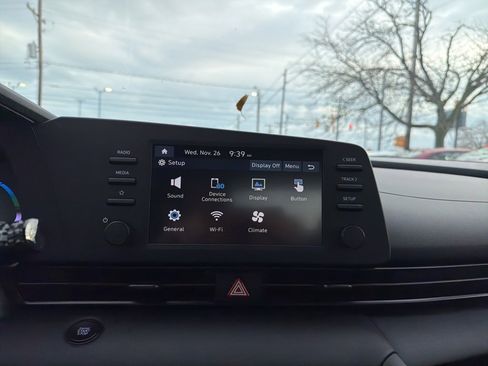 New 2025 Hyundai Elantra Sport image 22