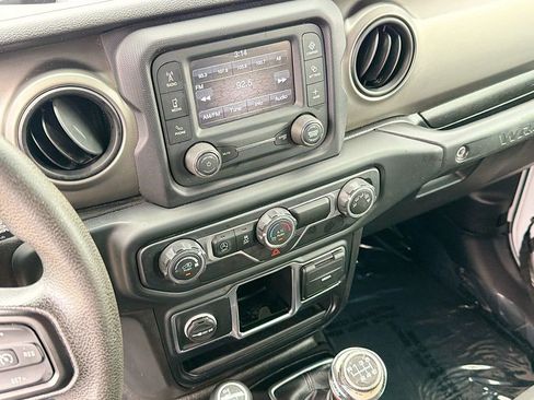 Used 2019 Jeep Wrangler Unlimited Sport AWD/4WD image 26