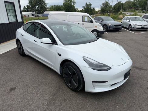 Used 2021 Tesla Model 3 Standard Range Plus RWD image 4