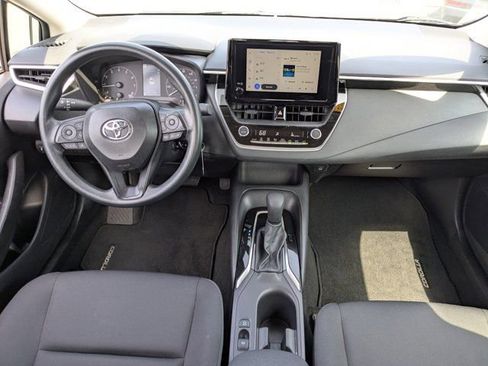 Used 2025 Toyota Corolla LE FWD image 14
