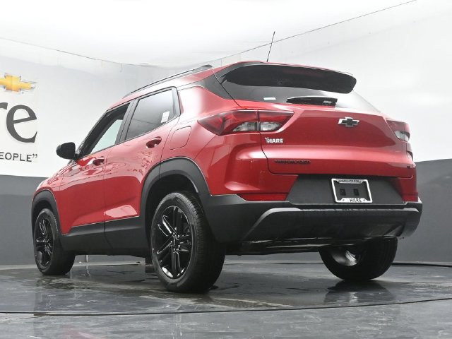 New 2026 Chevrolet TrailBlazer LT w/ Midnight Edition FWD image 5