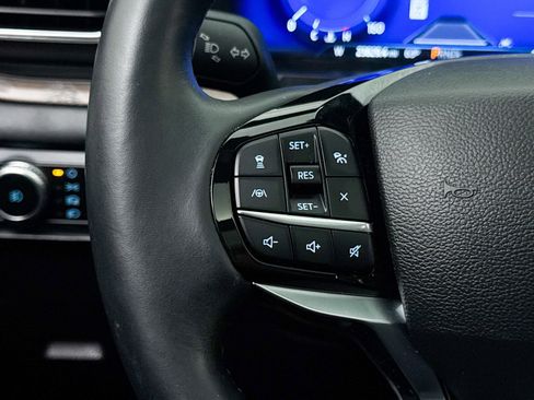 Used 2023 Ford Explorer Platinum w/ Technology Package image 38