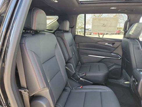 New 2026 Chevrolet Traverse Z71 image 13