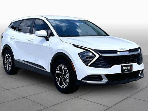 Certified 2024 Kia Sportage LX FWD image 3