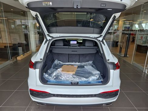 New 2025 Audi Q5 Premium image 25