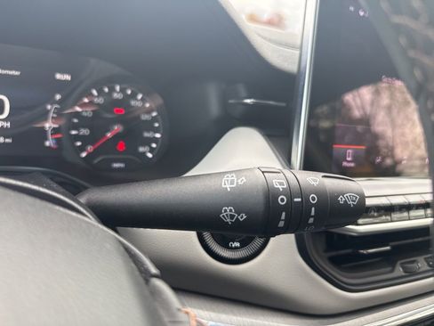 Certified 2022 Jeep Compass Limited image 11