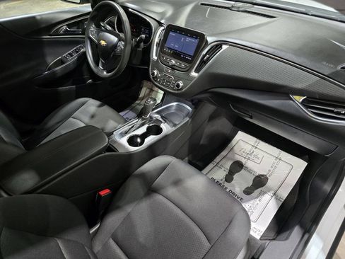 Used 2019 Chevrolet Malibu LT FWD image 36