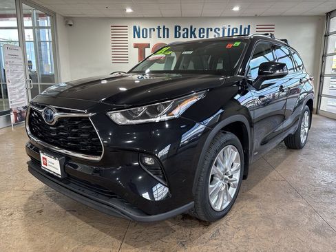Used 2021 Toyota Highlander Limited image 6