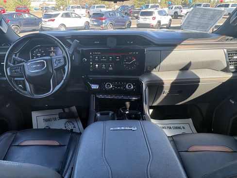 Used 2024 GMC Sierra 2500 AT4 w/ AT4 Premium Plus Package image 15