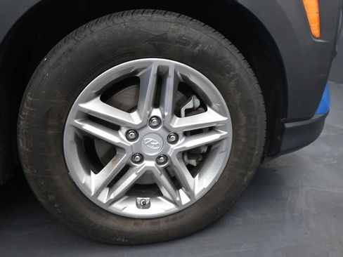 Used 2019 Hyundai Kona SE AWD/4WD image 11