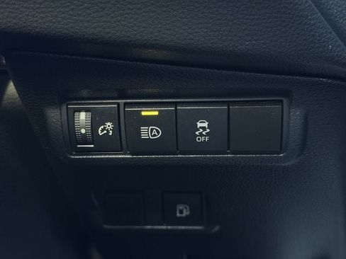 Used 2024 Toyota Corolla Cross AWD Hybrid image 21
