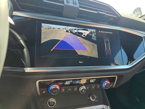 Used 2024 Audi Q3 2.0T Premium w/ Convenience Package image 29