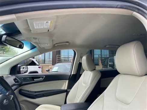 Used 2022 Ford Edge Titanium AWD/4WD image 11
