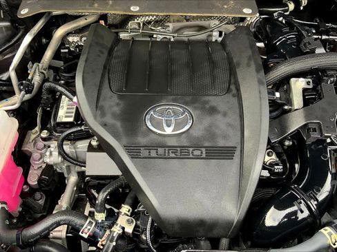 Used 2025 Toyota Highlander Limited image 32