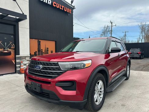 Used 2020 Ford Explorer XLT image 1